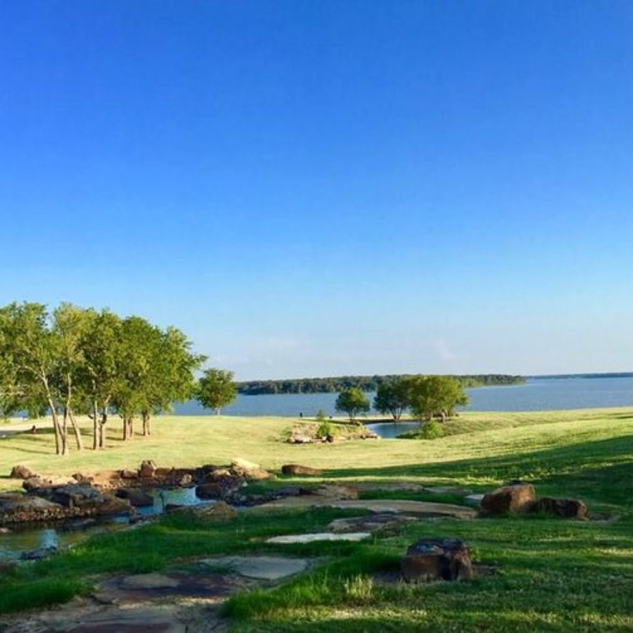 Beacon Hill - Only 40 minutes from Dallas on Cedar Creek Lake.