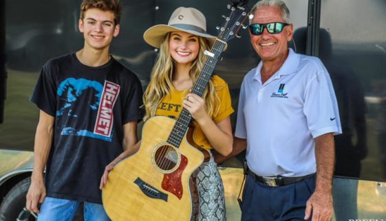 Riley Thompson American Idol Finalist Visits Beacon Hill on Cedar Creek Lake